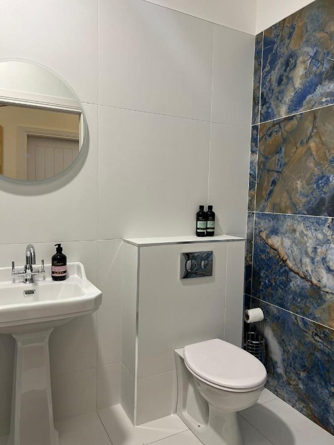 Riverfront Apartments At The Blue Goat Ramelton מראה חיצוני תמונה